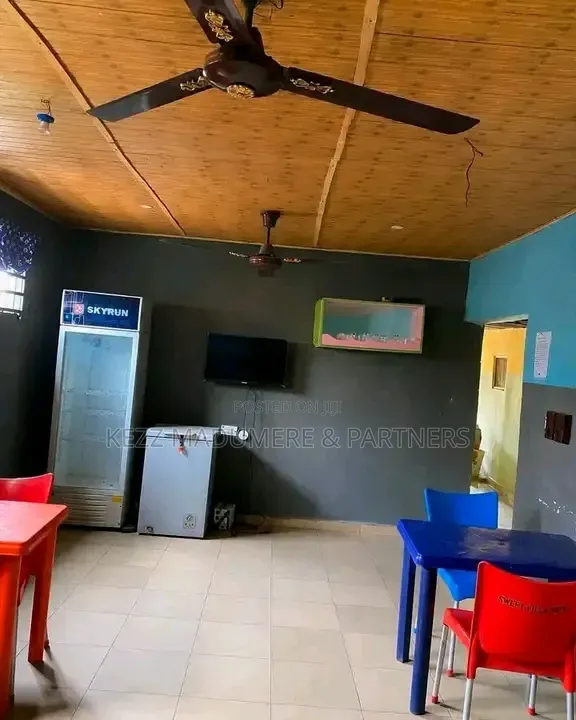 For Sale : 7 Rooms Lounge/Bar Omagwa , Ph in Ikwerre