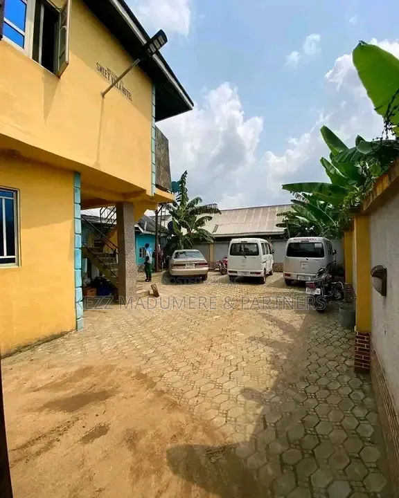 For Sale : 7 Rooms Lounge/Bar Omagwa , Ph in Ikwerre