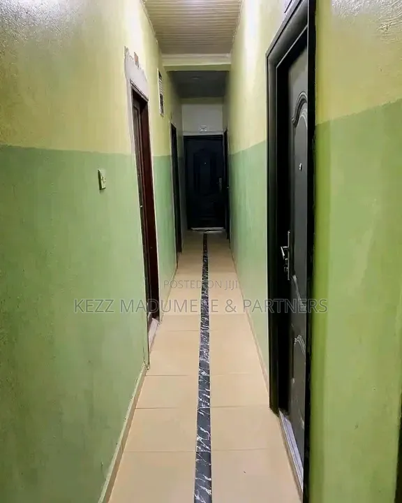 For Sale : 7 Rooms Lounge/Bar Omagwa , Ph in Ikwerre