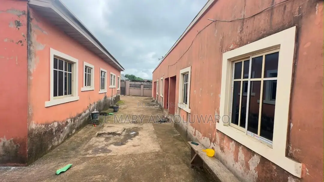 18bdrm Apartment in Cross River State for sale in Cross River State