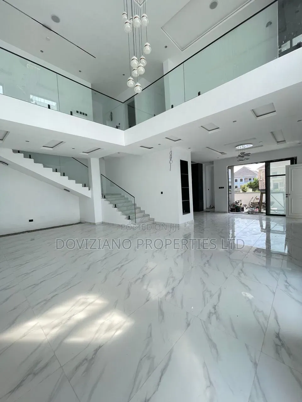 5bdrm Duplex in Ikota for sale in Ikota