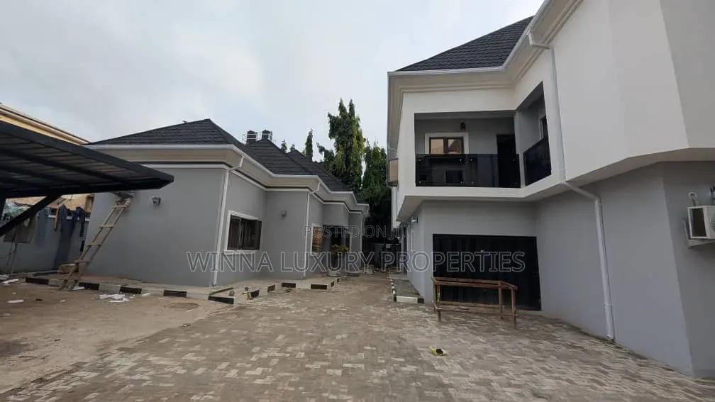 Newly Built 10 Bedrooms Detached in Wuse