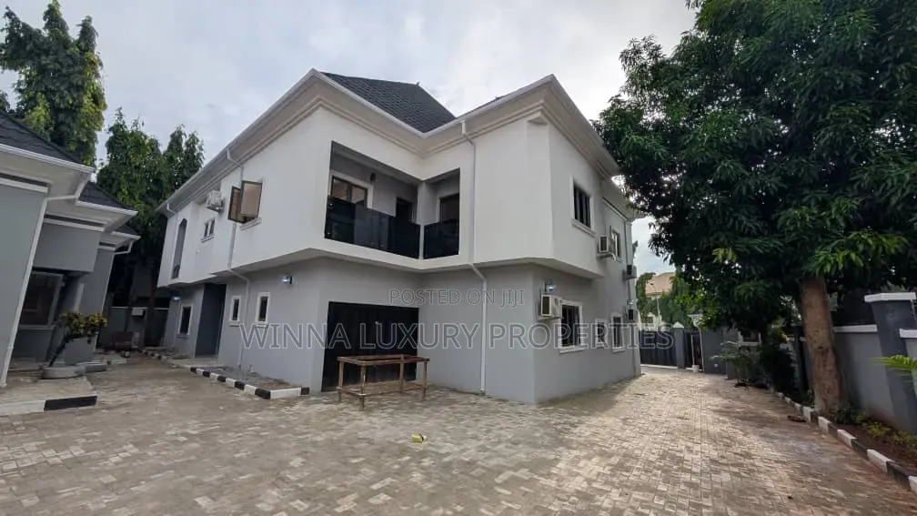 Newly Built 10 Bedrooms Detached in Wuse