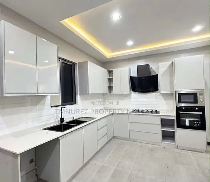 4bdrm Apartment in Lekki Phase 1 for rent in Lekki Phase 1