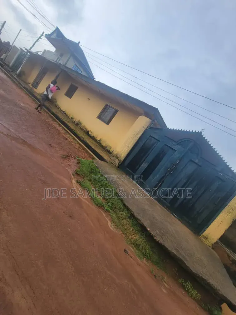 Furnished 2bdrm Bungalow in Ayobo for sale in Ayobo