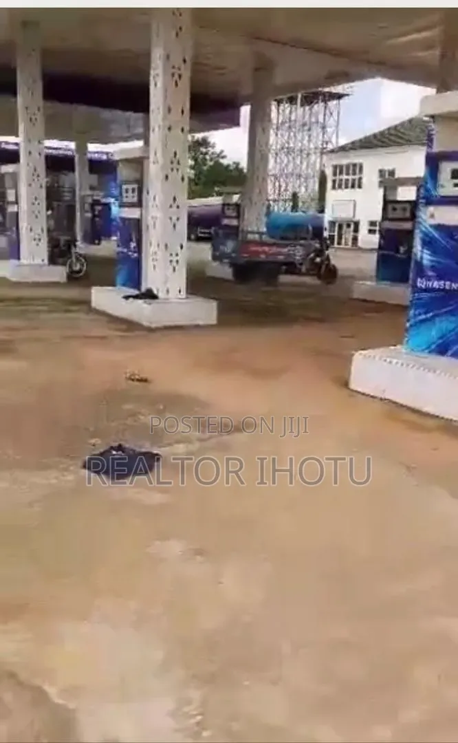 Filling Station For Sale – Kubwa Expressway, Abuja (Fct) in Kubwa