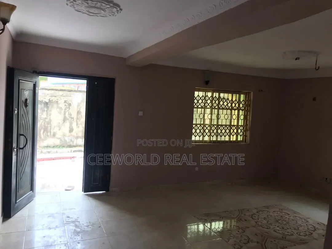 3bdrm Apartment in Iyana Adeoyo Ring for rent in Rind Road