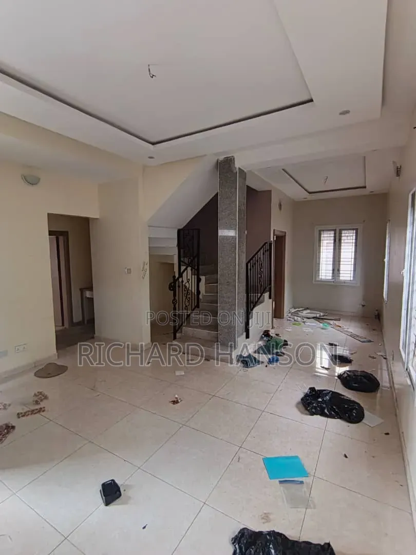3bdrm Duplex in Secured, Sangotedo for rent in Sangotedo