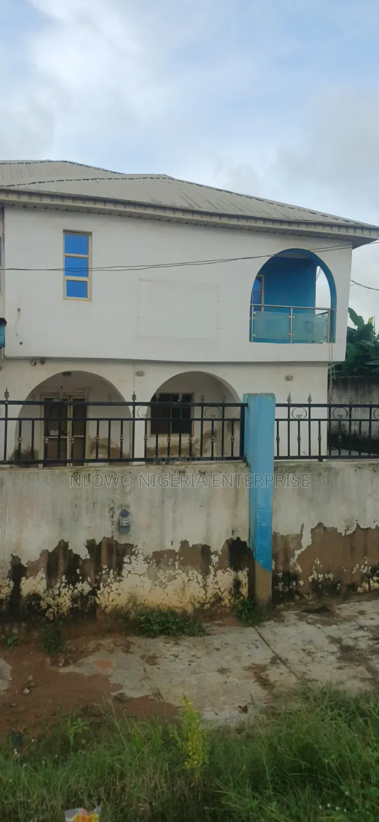 4bdrm Block of Flats in Igbolomu Estate, Agric for sale in Agric