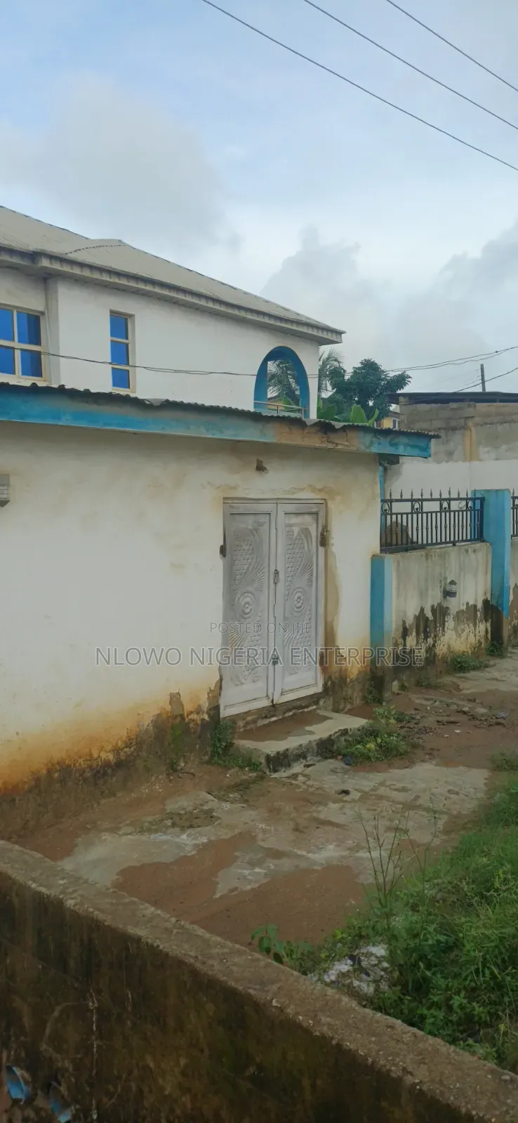 4bdrm Block of Flats in Igbolomu Estate, Agric for sale in Agric