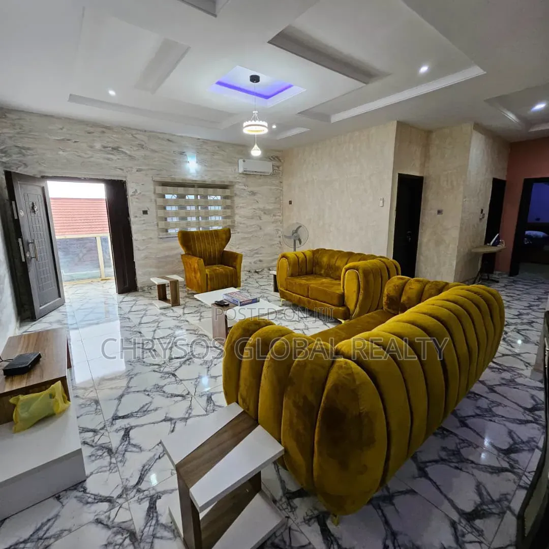 Furnished 3bdrm Block of Flats in Kolapo Ishola Gra for rent in Akobo