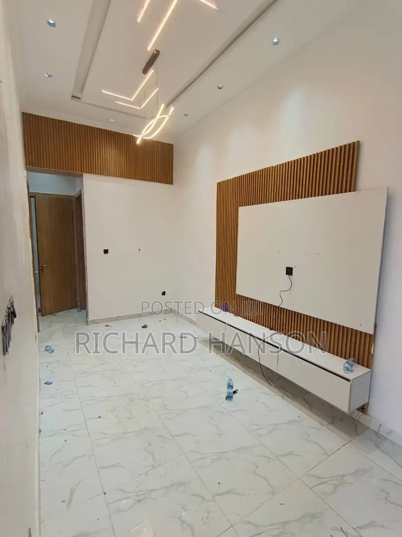 2bdrm Apartment in Secured -Ogidan, Sangotedo for rent in Sangotedo