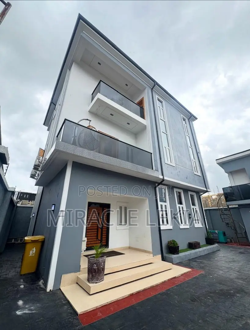 Furnished 4bdrm Duplex in Amadi-Ama for sale in Amadi-Ama