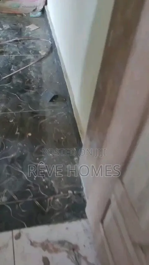 Mini Flat in Adekunle for rent in Adekunle