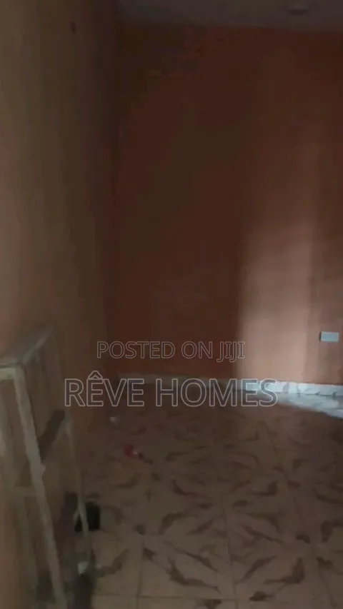 Mini Flat in Adekunle for rent in Adekunle