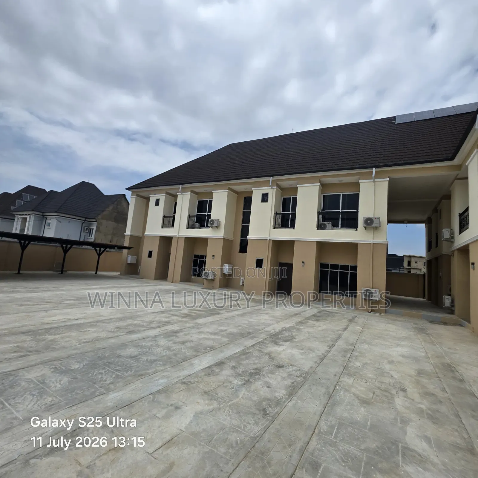 4bdrm Townhouse/Terrace in Behind Shafa Filling, Lugbe District in Lugbe District