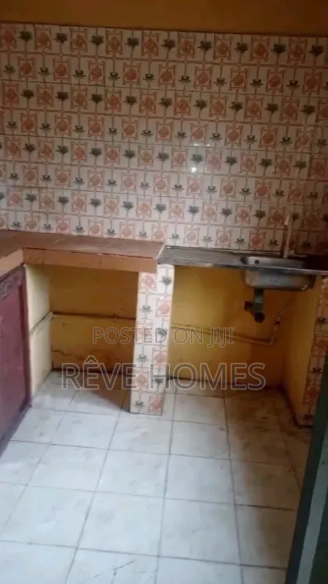 2bdrm Block of Flats in Iwaya for rent in Iwaya