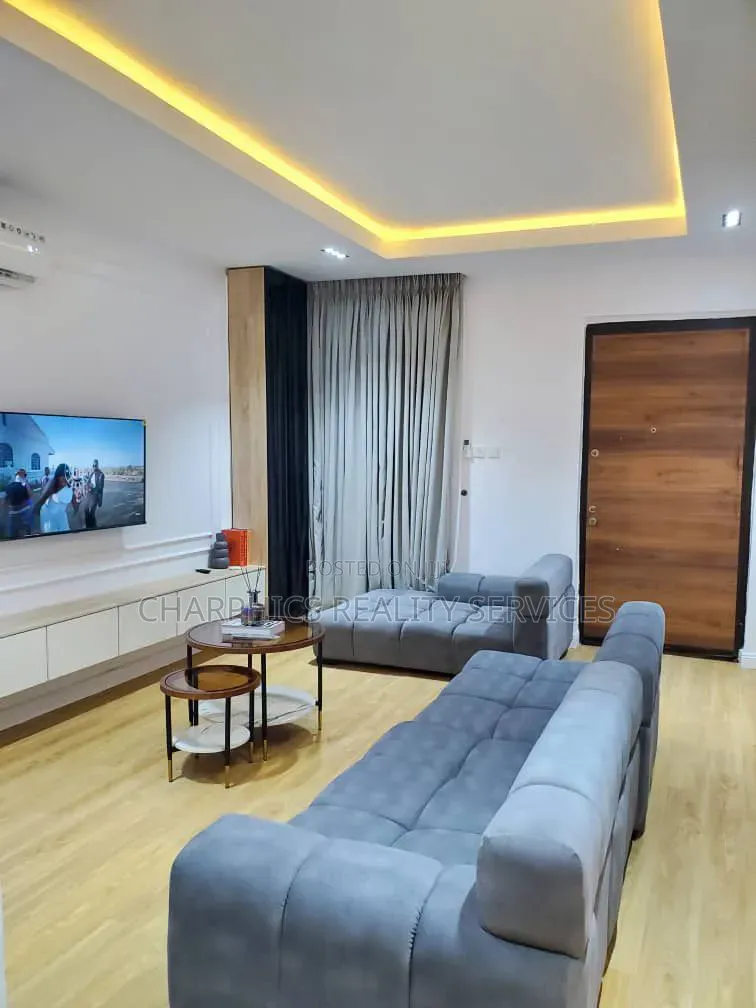 Furnished 3bdrm Apartment in Adeola Odeku for rent in Adeola Odeku