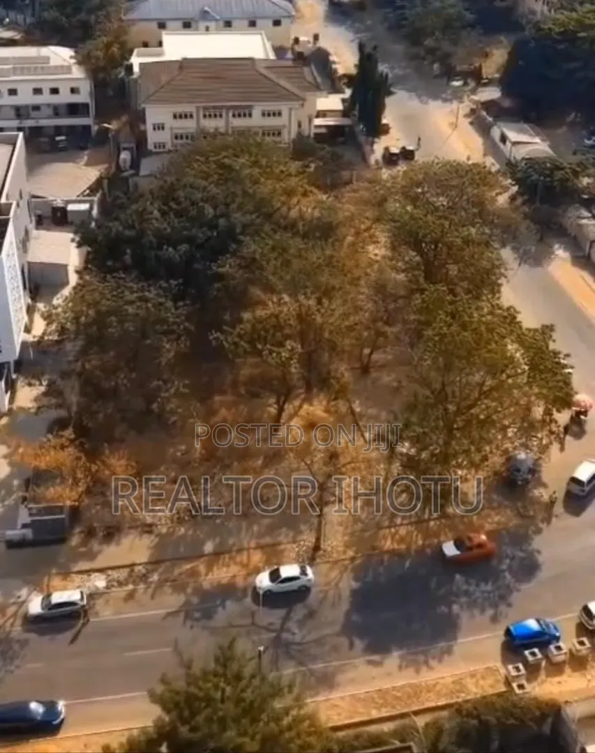 2400sqm, Commercial, Fcda C of O, Tarred Road. in Maitama