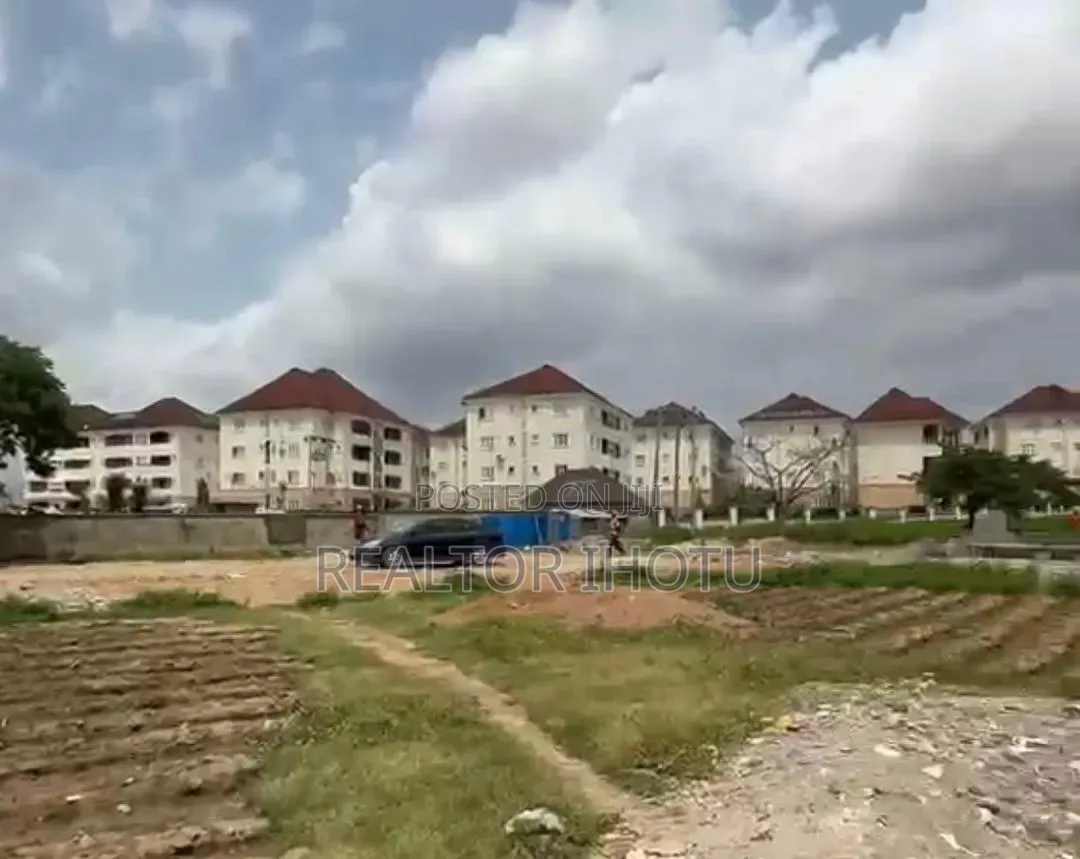 1340sqm, Residential, C of O, Tarred Road in Jabi