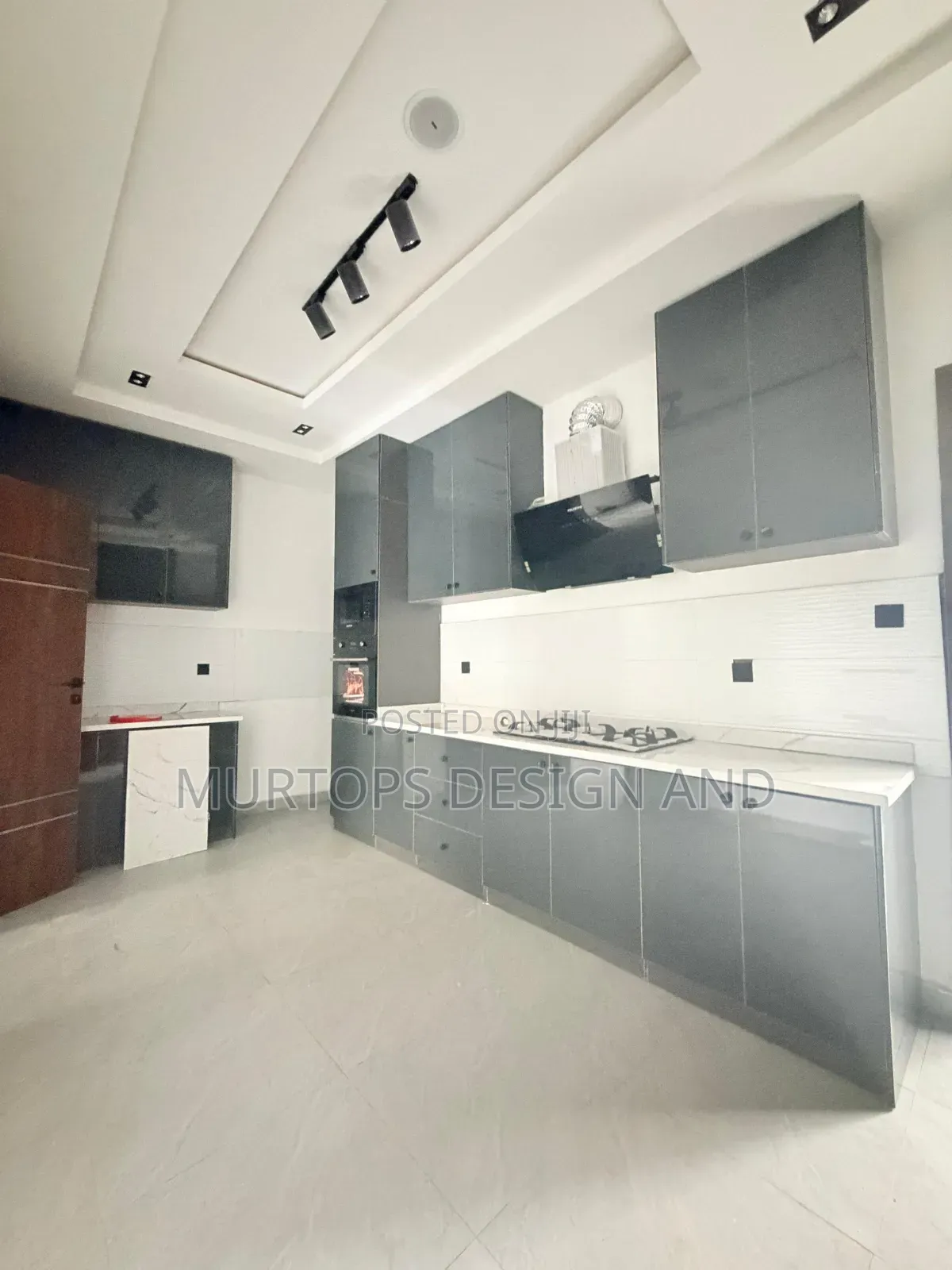 4bdrm Duplex in Medina for sale in Medina