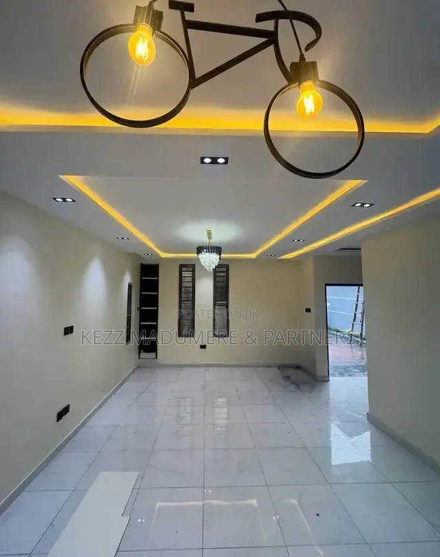 4bdrm Bungalow in Eligbolo Eliozu Port for sale in Eliozu
