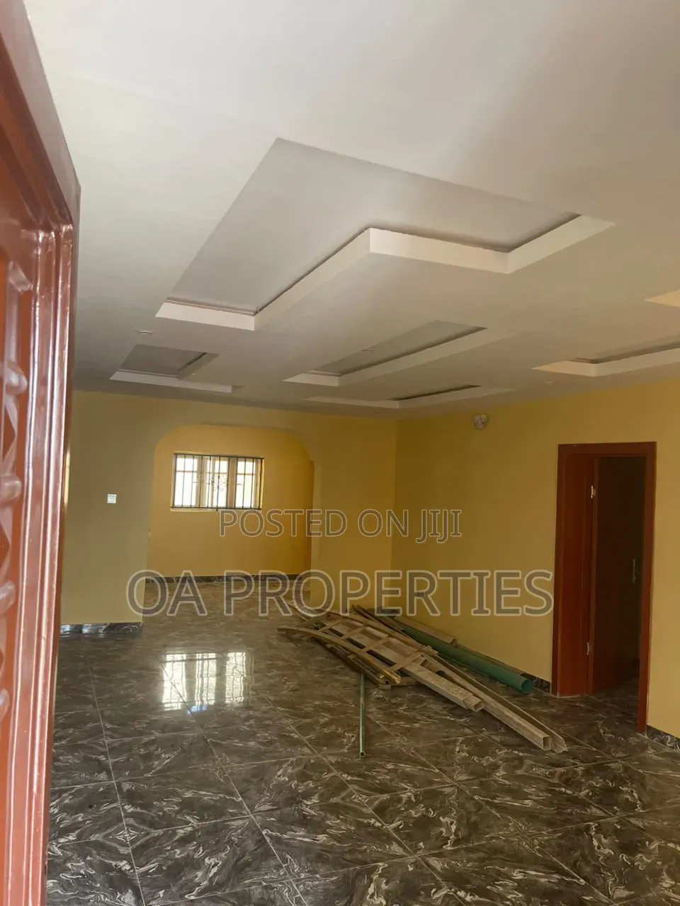 3bdrm Block of Flats in Okebadan Estate, for rent in Ibadan