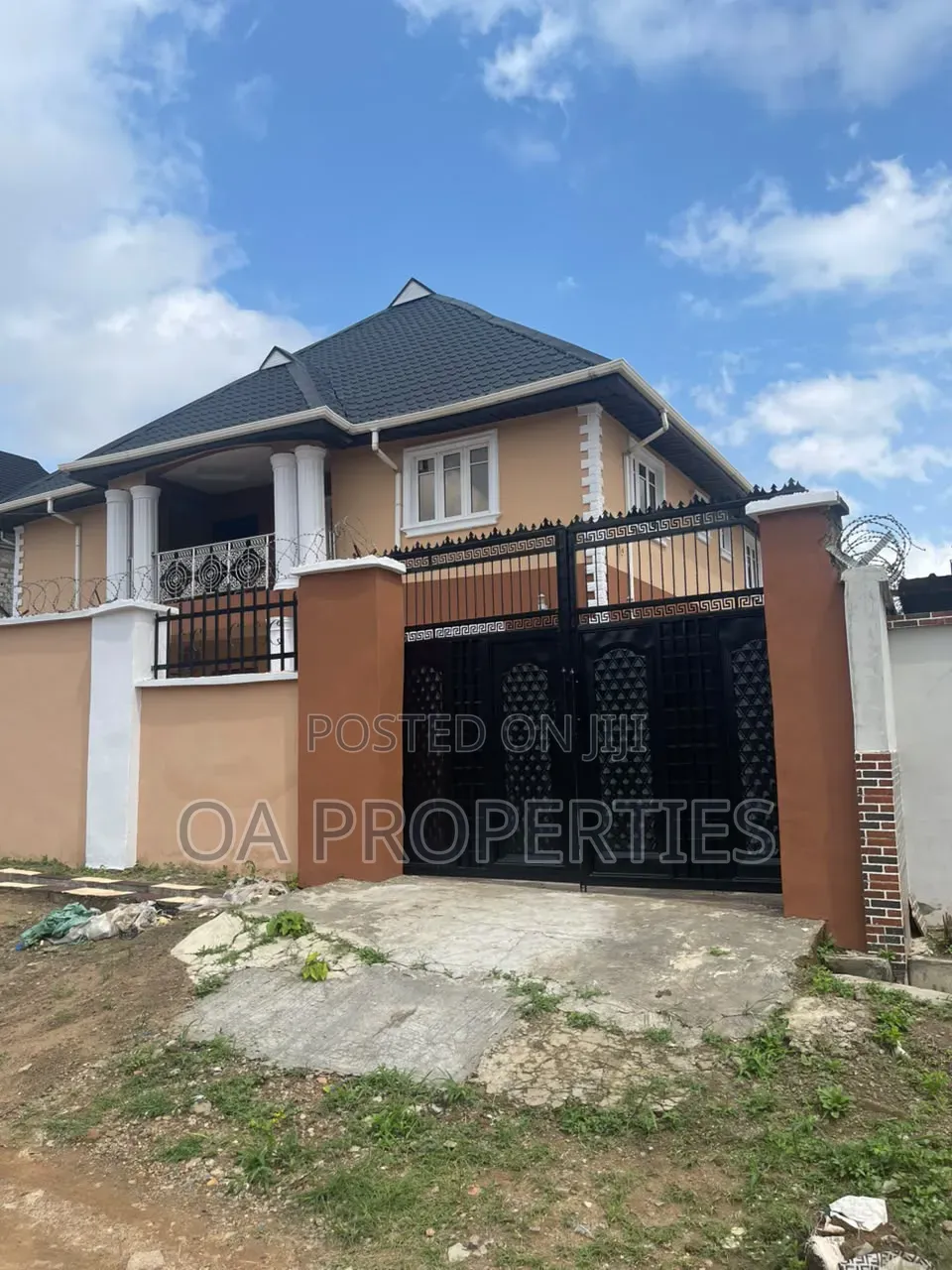 3bdrm Block of Flats in Okebadan Estate, for rent in Ibadan