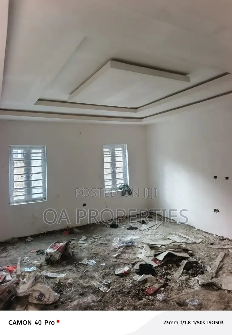 3bdrm Chalet in Okebadan Estate for rent in Ibadan