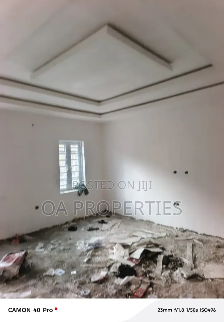 3bdrm Chalet in Okebadan Estate for rent in Ibadan