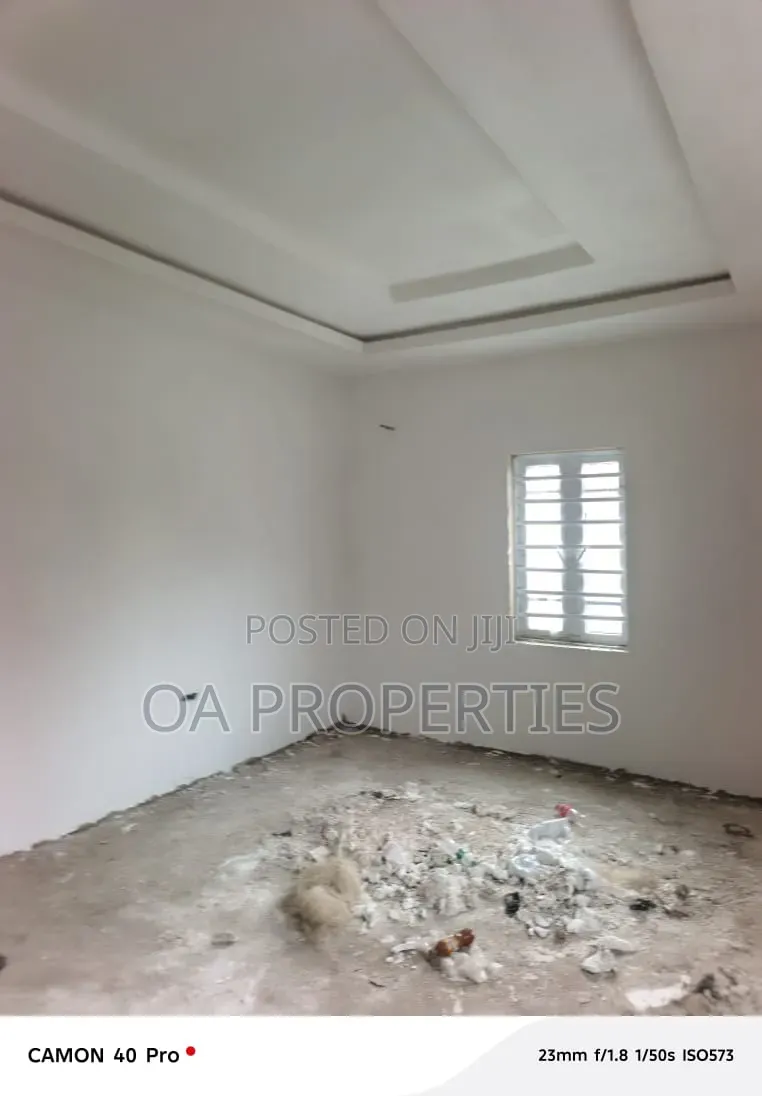 3bdrm Chalet in Okebadan Estate for rent in Ibadan