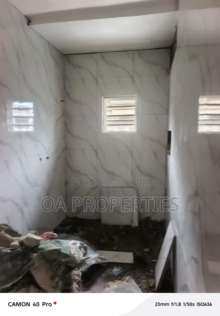 3bdrm Chalet in Okebadan Estate for rent in Ibadan