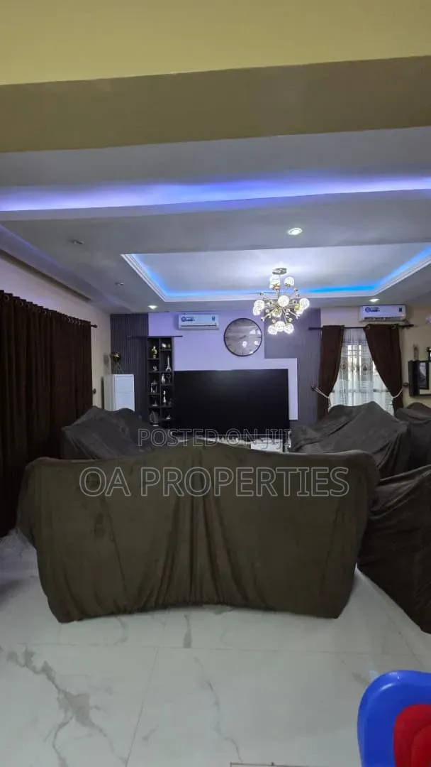 Furnished 3bdrm Duplex in Kolapo Ishola Gra for sale in Ibadan
