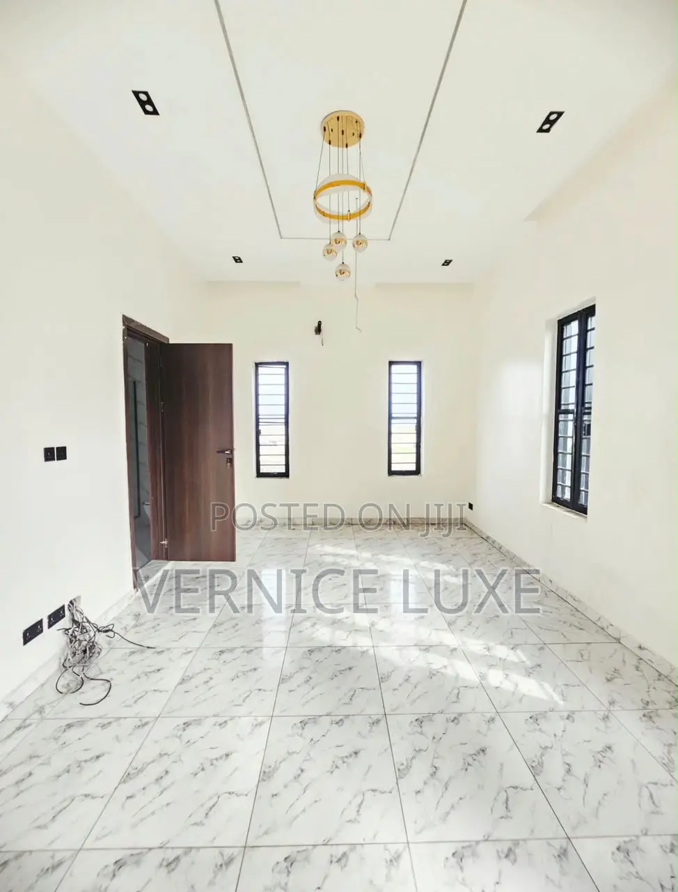 5bdrm Duplex in Dpk, Lafiaji for sale in Lafiaji