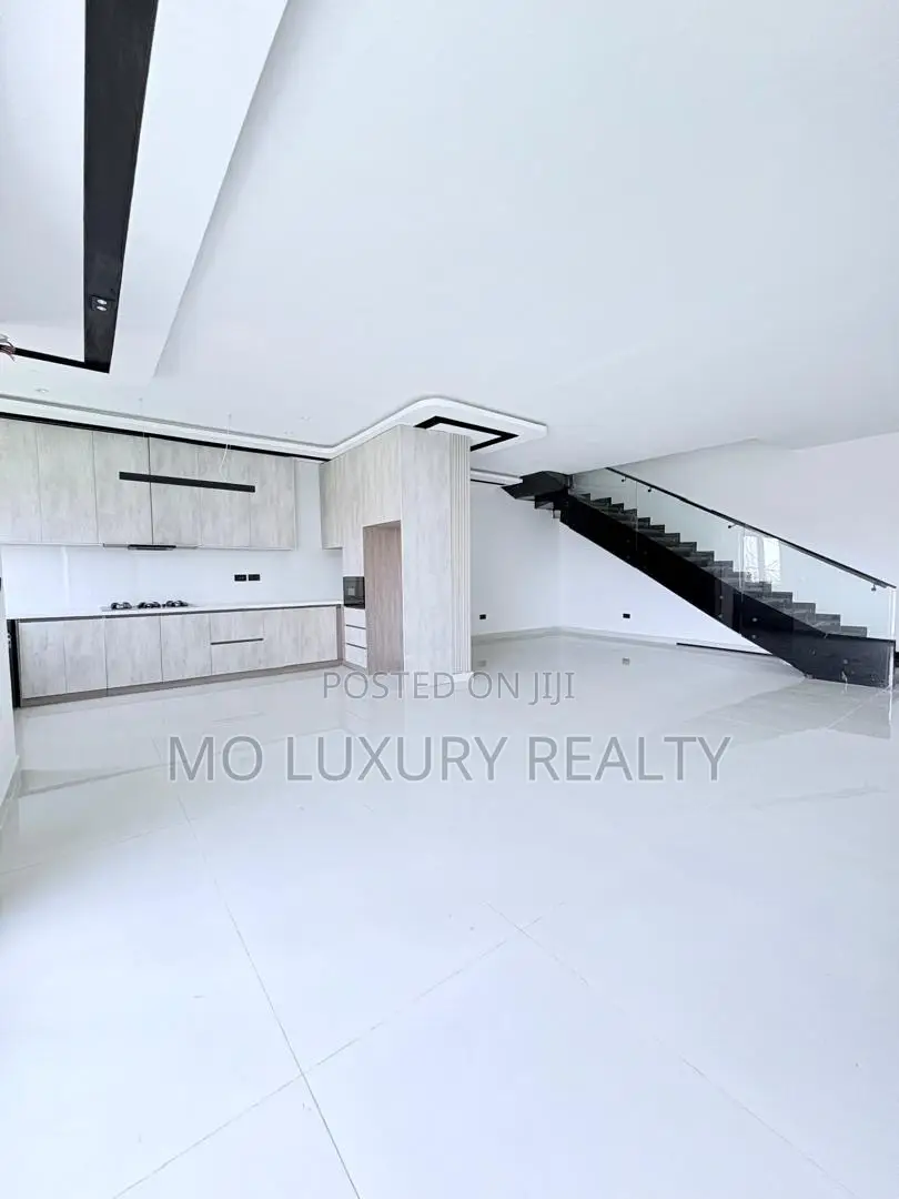 2bdrm Maisonette in Lekki Phase 1 for rent in Lekki Phase 1