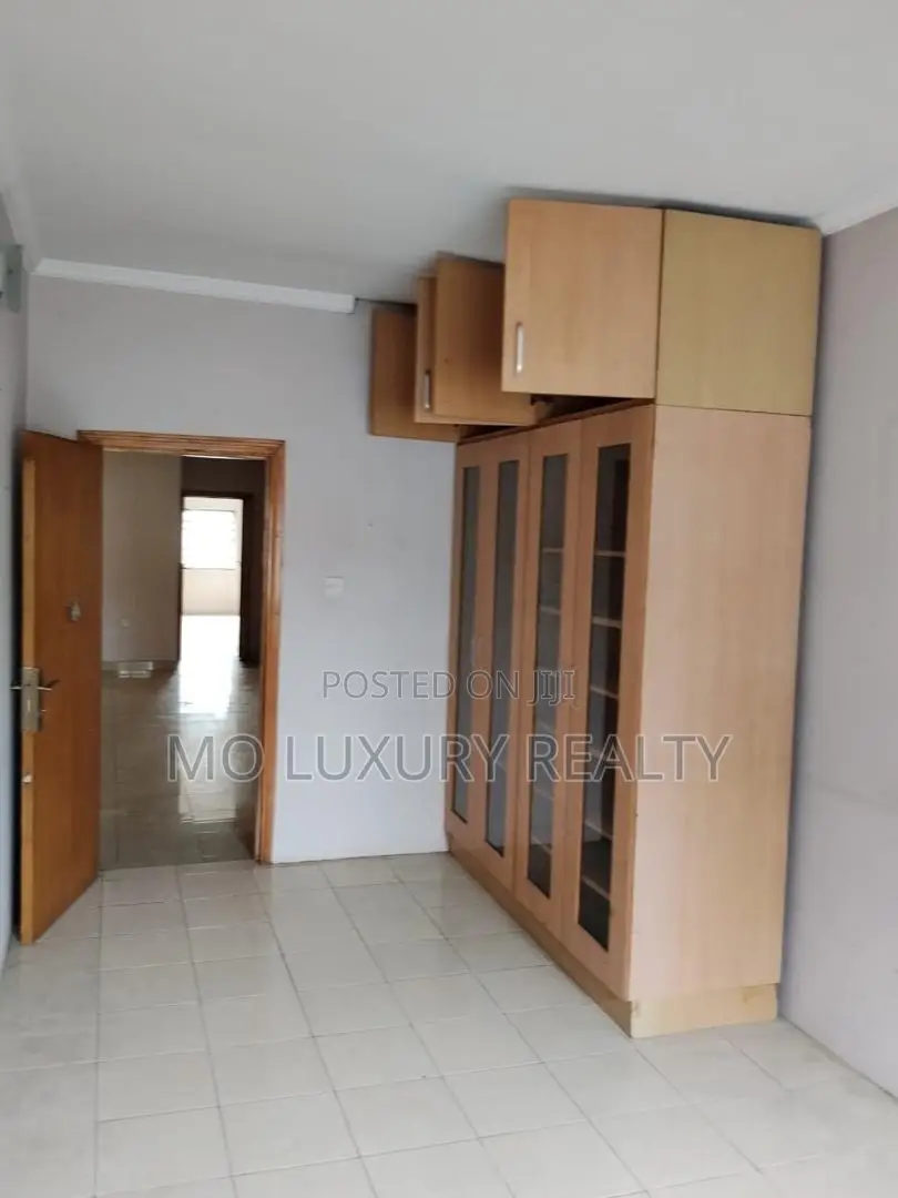 4bdrm Duplex in Lekki Phase 1 for rent in Lekki Phase 1