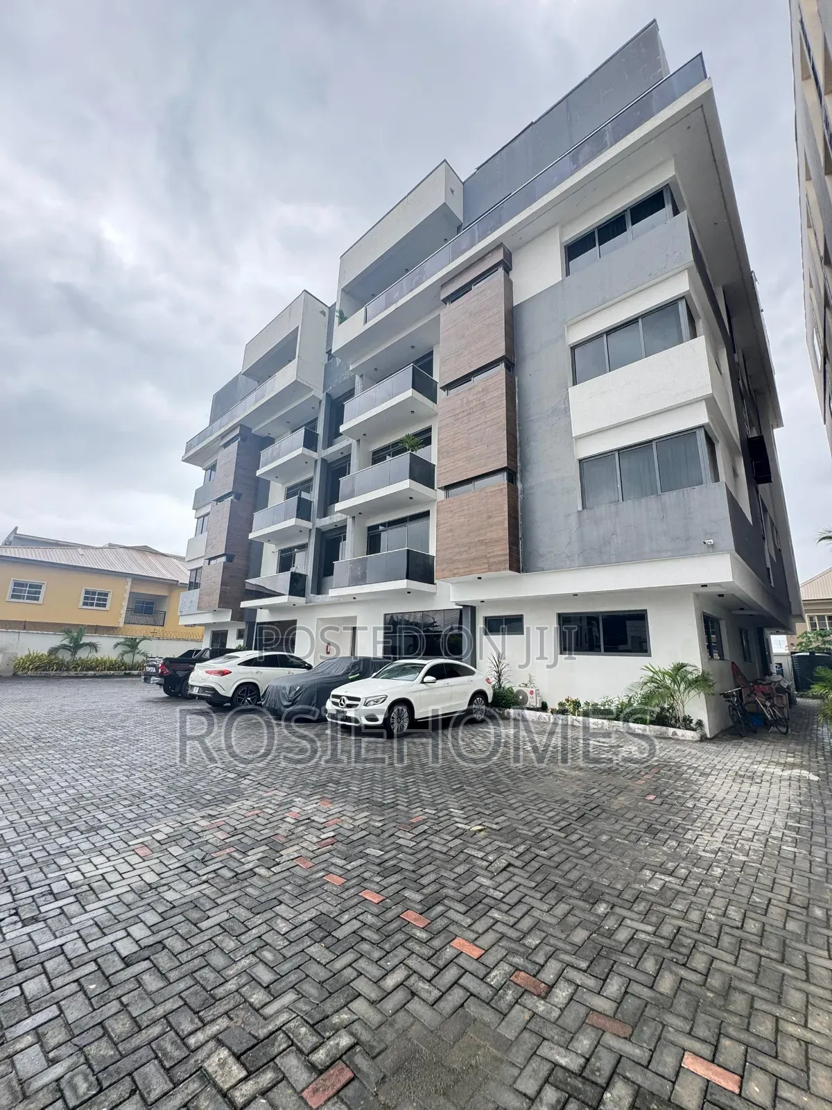 3bdrm Apartment in Lekki Phase 1 for rent in Lekki Phase 1