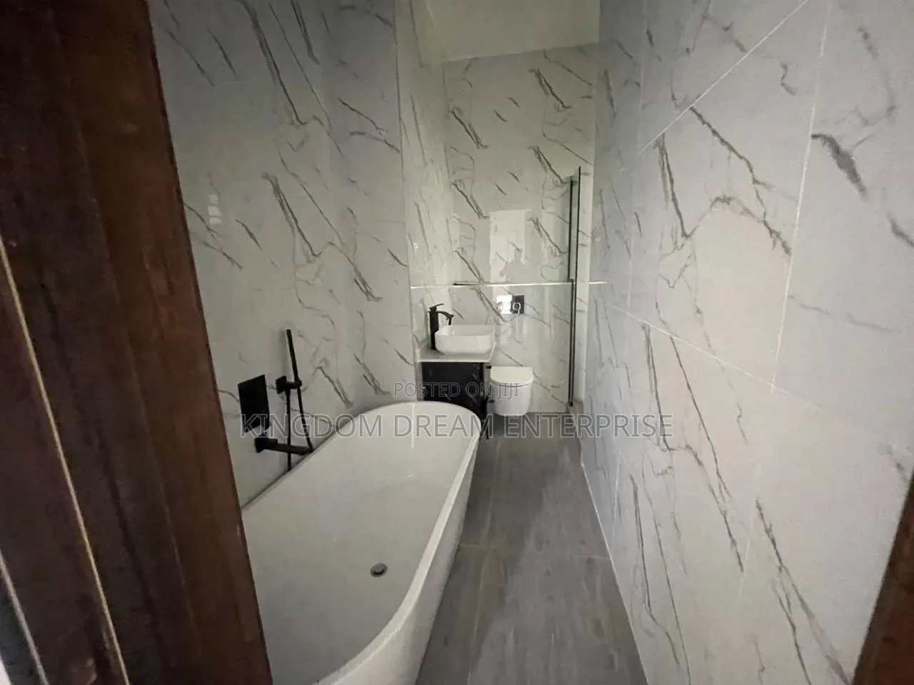 4bdrm Duplex in Adeniyi Jones Ikeja for sale in Adeniyi Jones