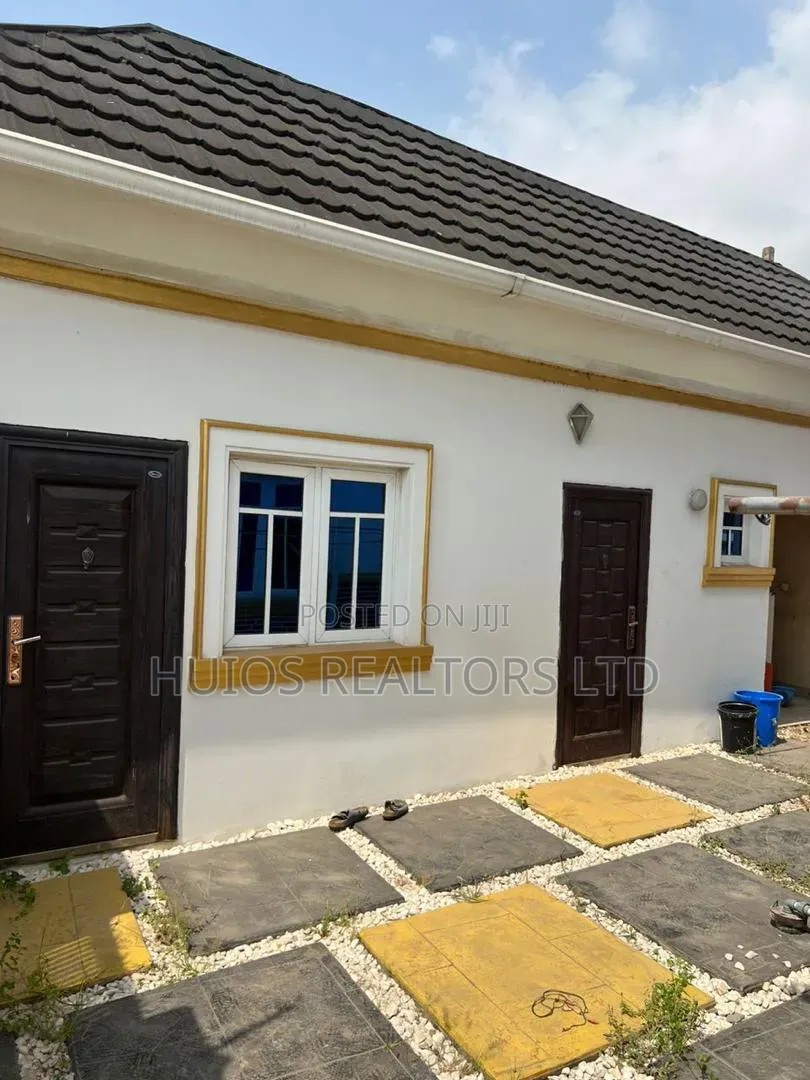 4bdrm Duplex in Awoyaya for sale in Awoyaya