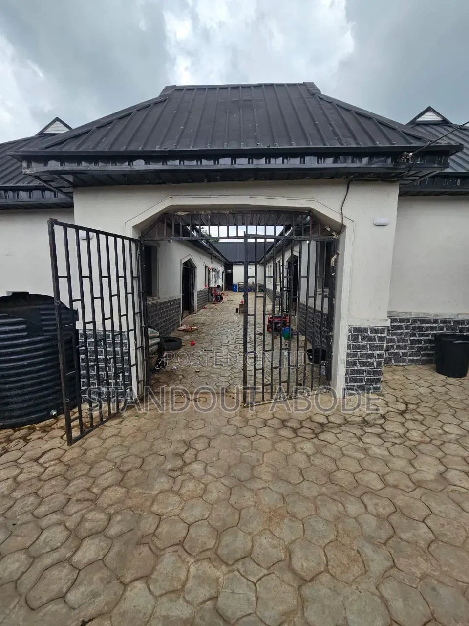 1bdrm Block of Flats in Good Location, Remo North for sale in Remo North