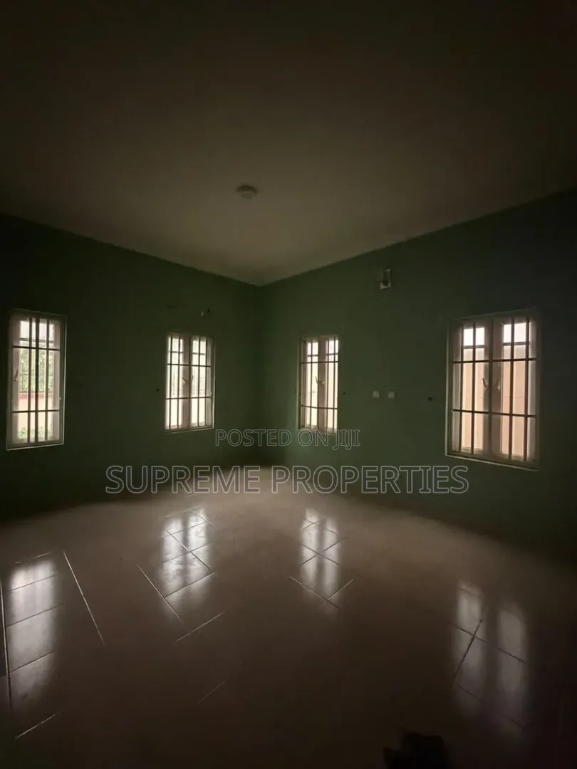 3bdrm Block of Flats in Kolapo Ishola Gra, Ibadan for rent in Ibadan