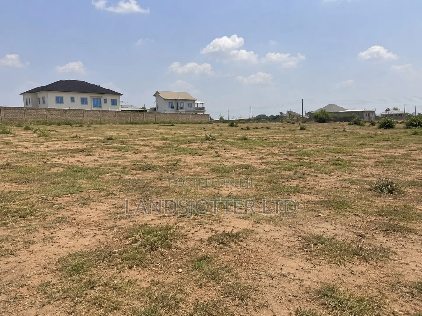 250sqm Land for 4bedroom Semi-Detached Duplex HUTU ABUJA in Lugbe District