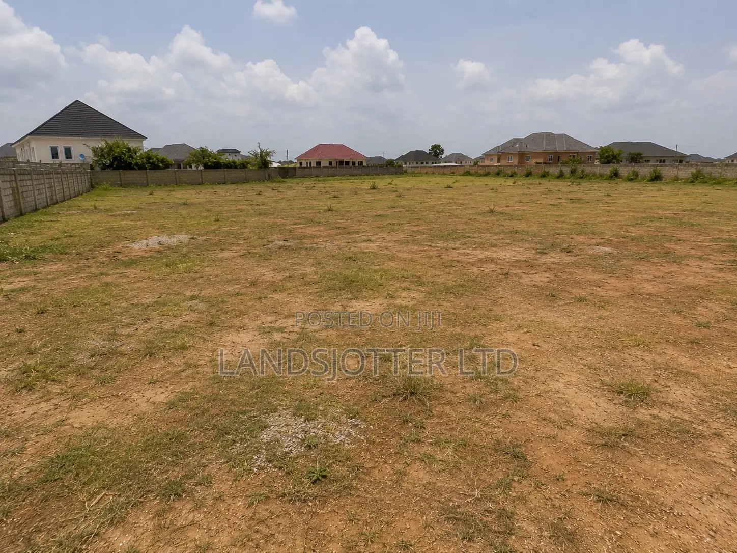 250sqm Land for 4bedroom Semi-Detached Duplex HUTU ABUJA in Lugbe District
