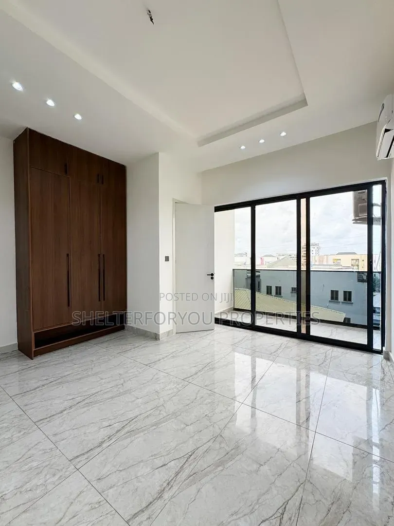 3bdrm Maisonette in Lekki Phase 1 for sale in Lekki Phase 1