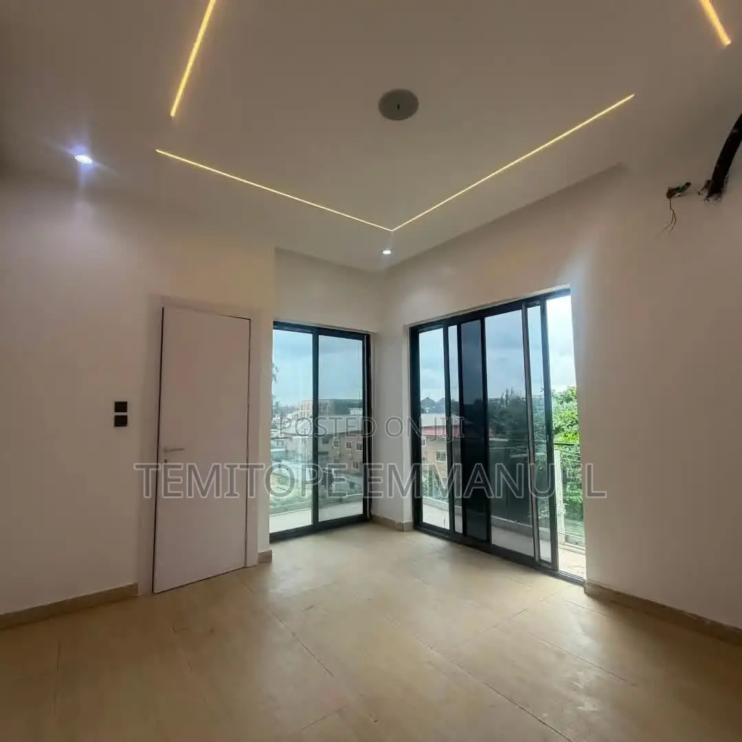 Furnished 3bdrm Apartment in Ikeja GRA for sale in Ikeja GRA