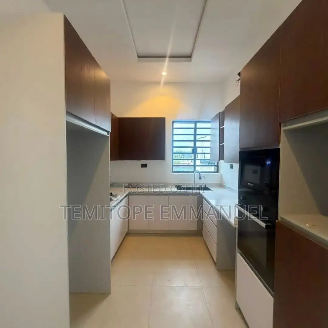 Furnished 3bdrm Apartment in Ikeja GRA for sale in Ikeja GRA