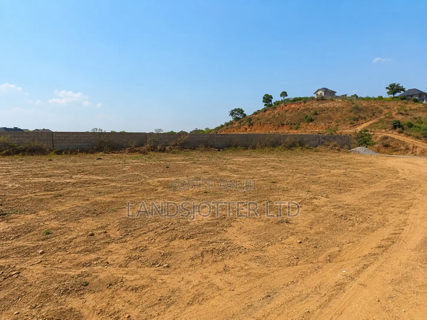 500sqm Land for 5 Bedroom Fully Detached Duplex HUTU ABUJA in Lugbe District