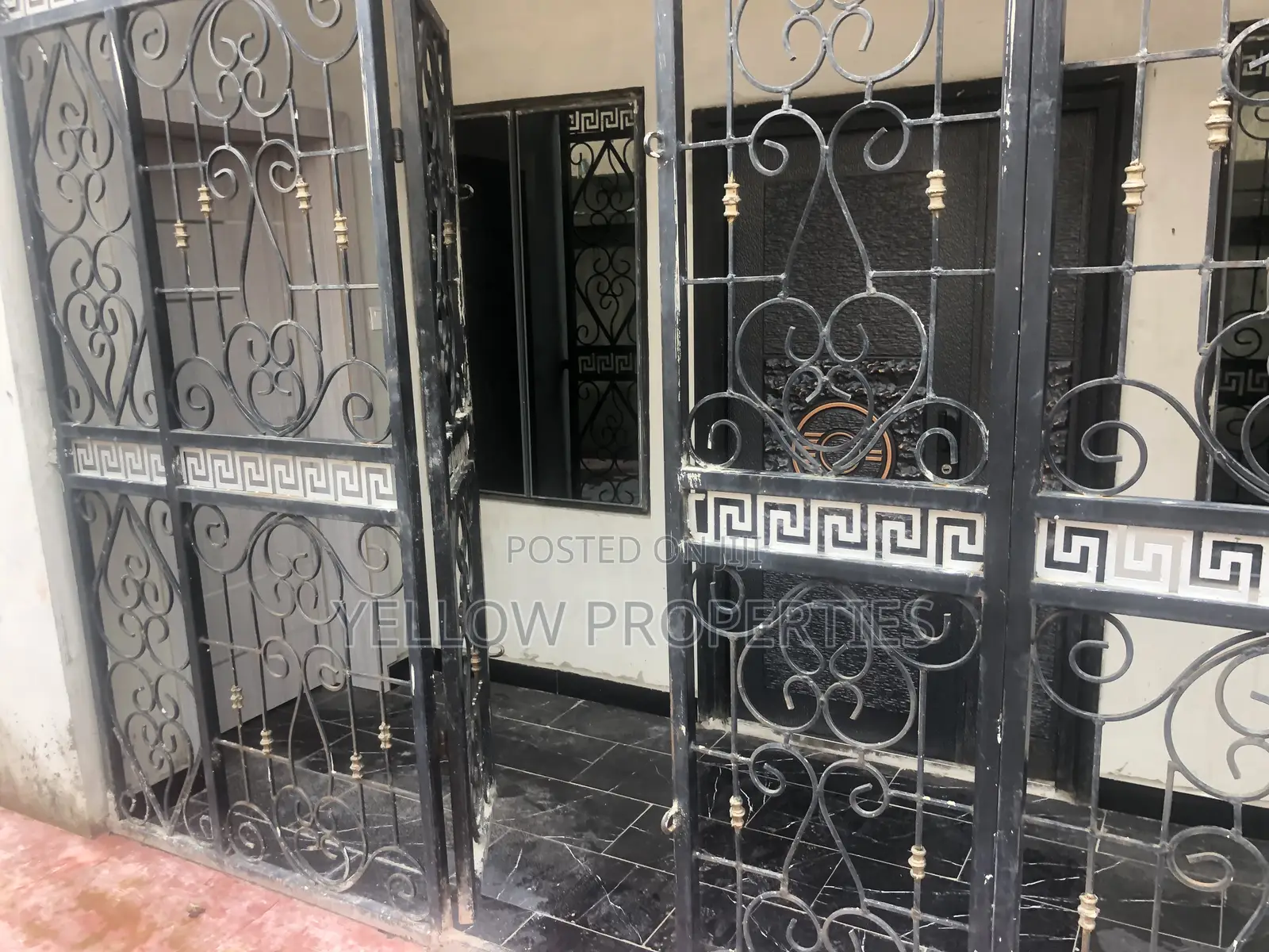 Furnished 3bdrm Apartment in Lakeveiw Estate, Amuwo-Odofin for sale in Amuwo-Odofin