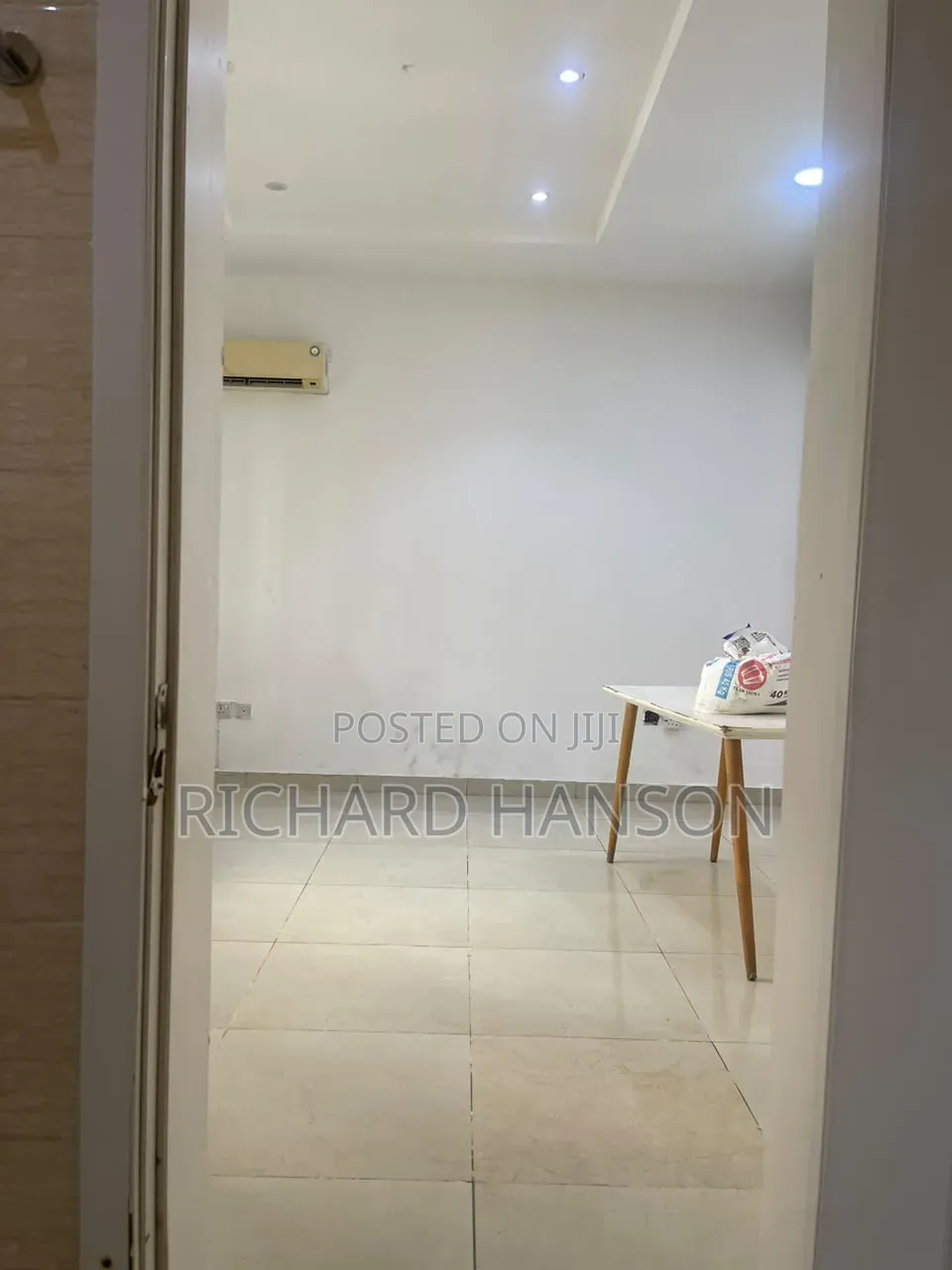 1bdrm Shared Apartment in Chevron (Shared for rent in Chevron