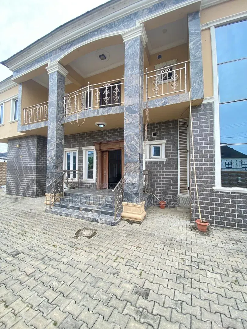 6bdrm Duplex in Abraham Adesanya Estate for sale in Abraham Adesanya Estate